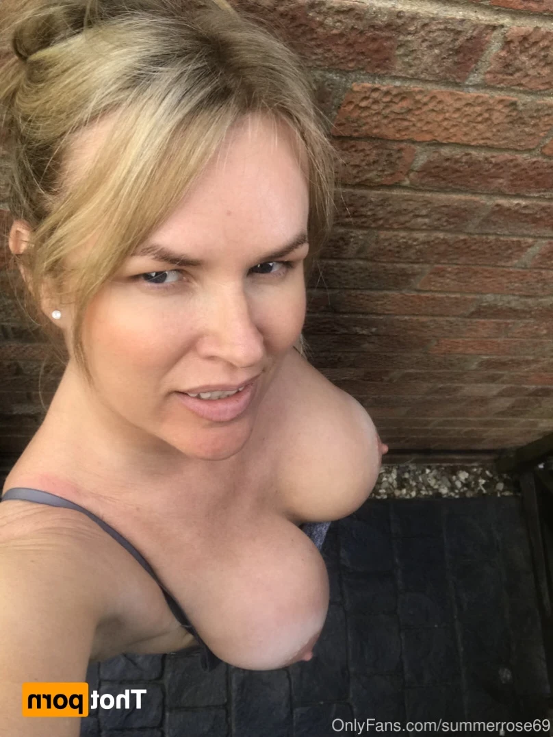 𝗦𝗨𝗠𝗠𝗘𝗥 𝗥𝗢𝗦𝗘 𝗦𝗪𝗜𝗡𝗚𝗘𝗥 𝗪𝗜𝗙𝗘 [ summerrose69 ] Onlyfans leaked photo 12094218 on Hotleaks.tv