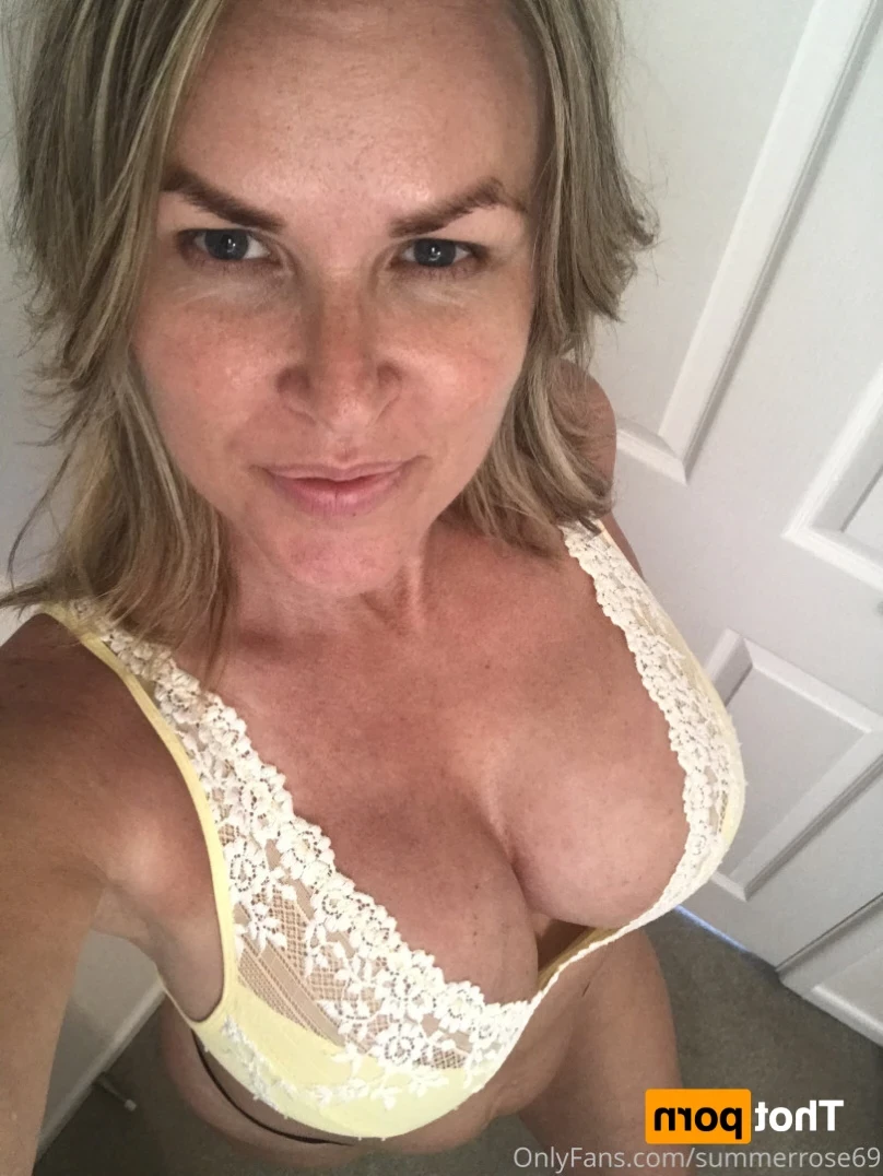 𝗦𝗨𝗠𝗠𝗘𝗥 𝗥𝗢𝗦𝗘 𝗦𝗪𝗜𝗡𝗚𝗘𝗥 𝗪𝗜𝗙𝗘 [ summerrose69 ] Onlyfans leaked photo 14024522 on Hotleaks.tv