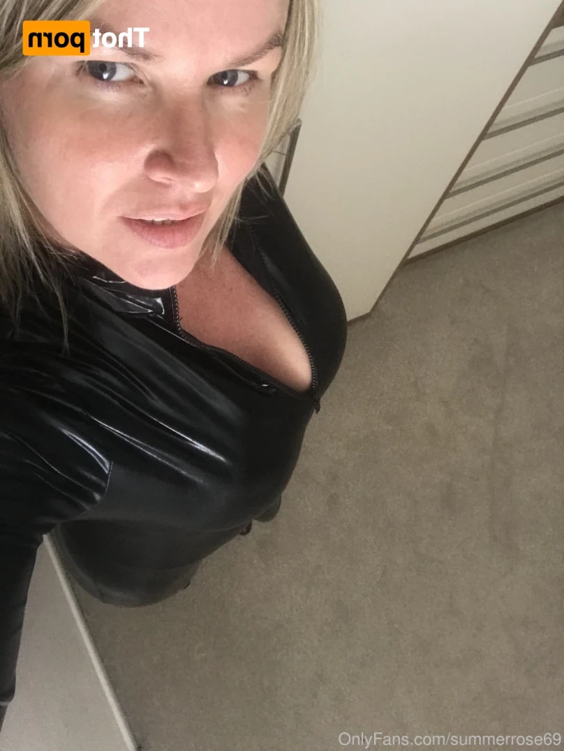 𝗦𝗨𝗠𝗠𝗘𝗥 𝗥𝗢𝗦𝗘 𝗦𝗪𝗜𝗡𝗚𝗘𝗥 𝗪𝗜𝗙𝗘 [ summerrose69 ] Onlyfans leaked photo 14460008 on Hotleaks.tv
