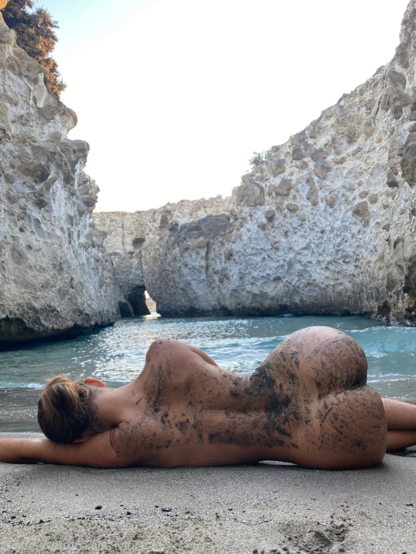 Léa 🤍 [ lea.renez ] Onlyfans leaked photo 13372956 on Hotleaks.tv