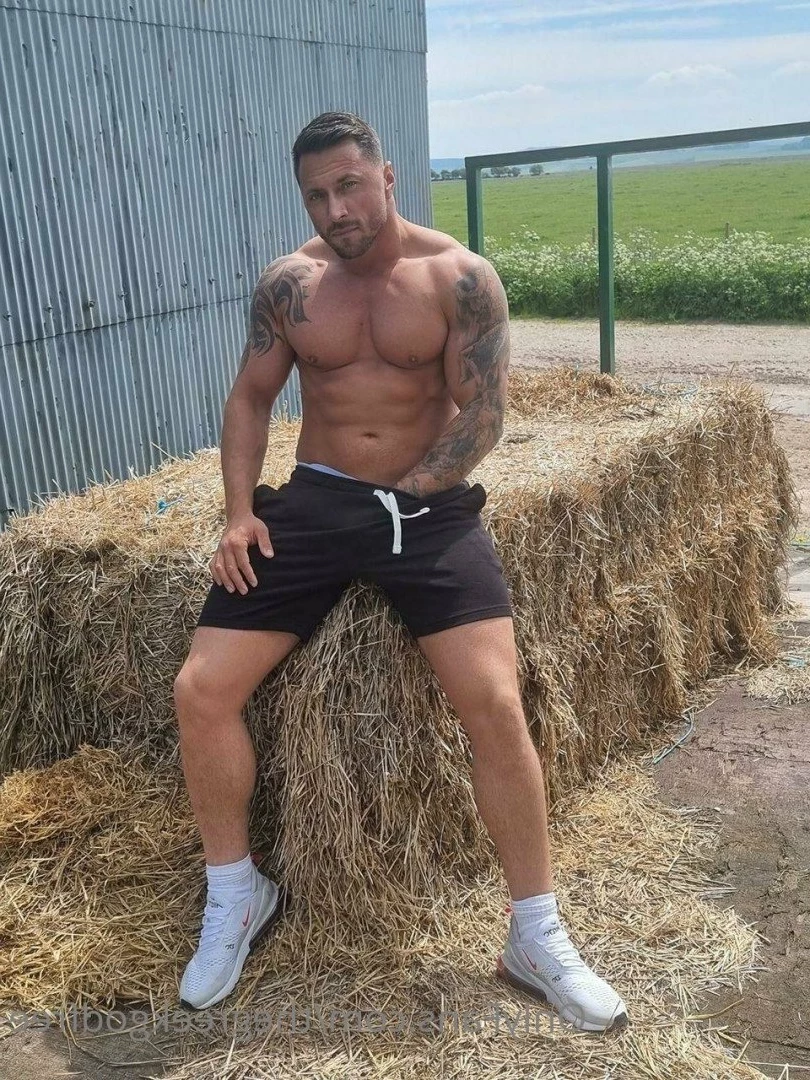 TheGreekGod FREE PAGE TOP 0% CREATOR [ thegreekgodfree ] Onlyfans leaked photo 2902203 on Hotleaks.tv