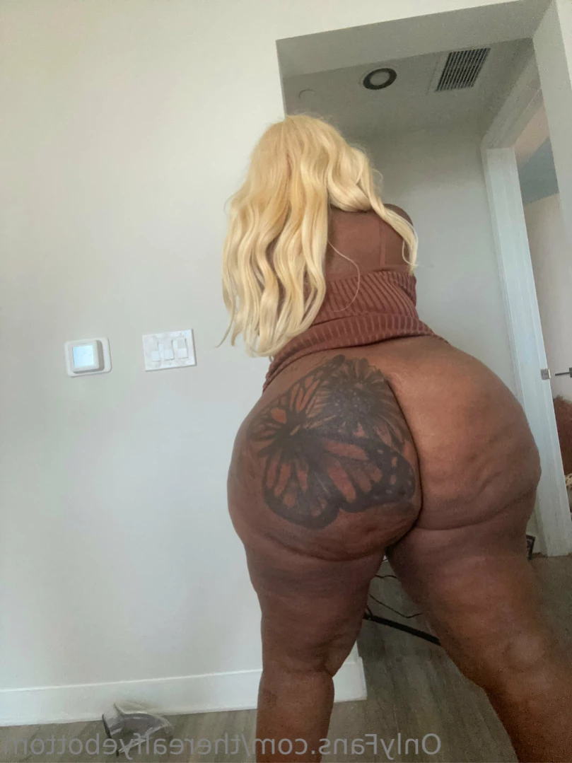 The real fyebottom [ therealfyebottom ] Onlyfans leaked photo 12217137 on Hotleaks.tv