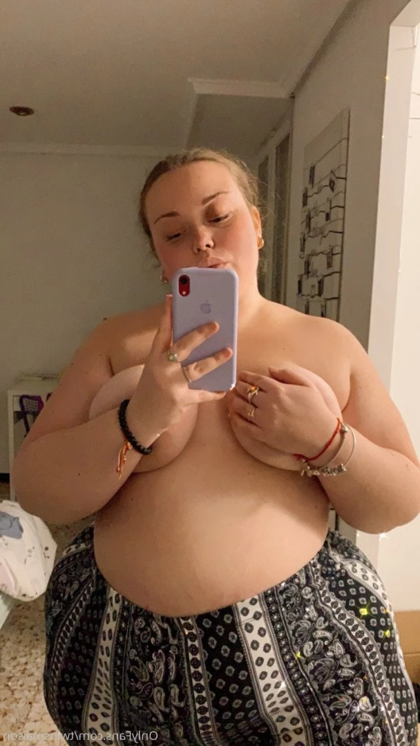 ROCIO &amp; LUCÍA MAISON [ twinsmaison ] Onlyfans leaked photo 2891827 on Hotleaks.tv