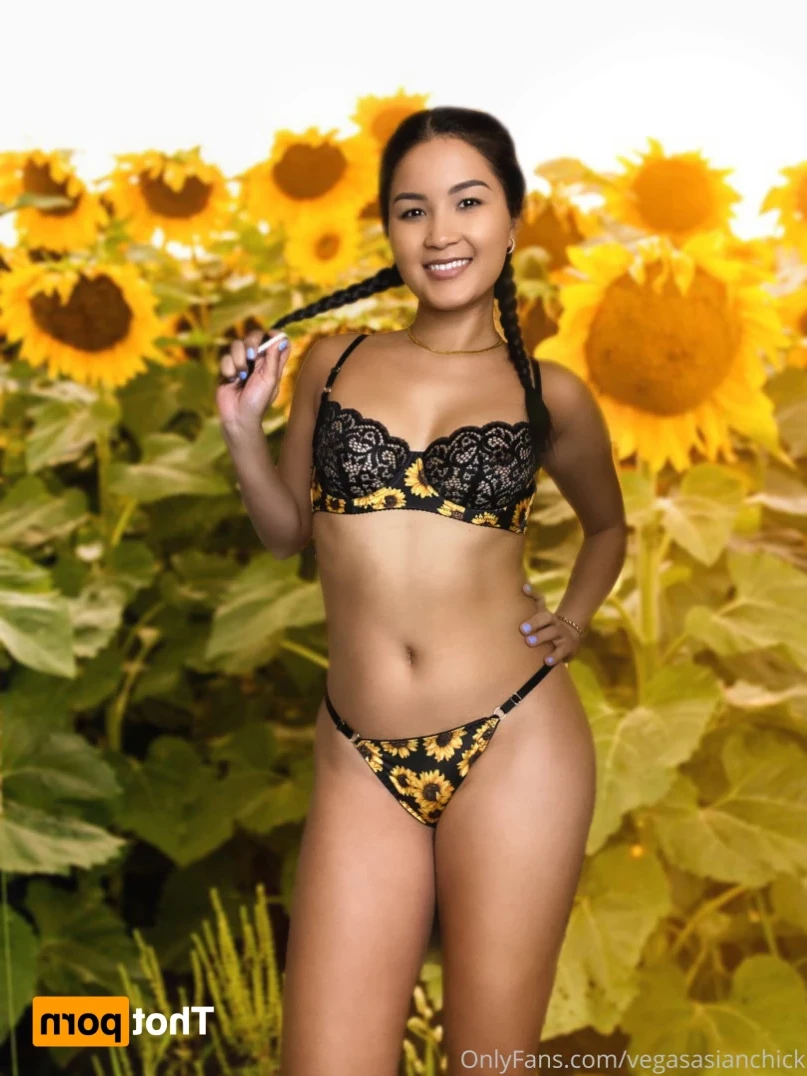 vegasasianchick Onlyfans leaked photo 16339474 on Hotleaks.tv
