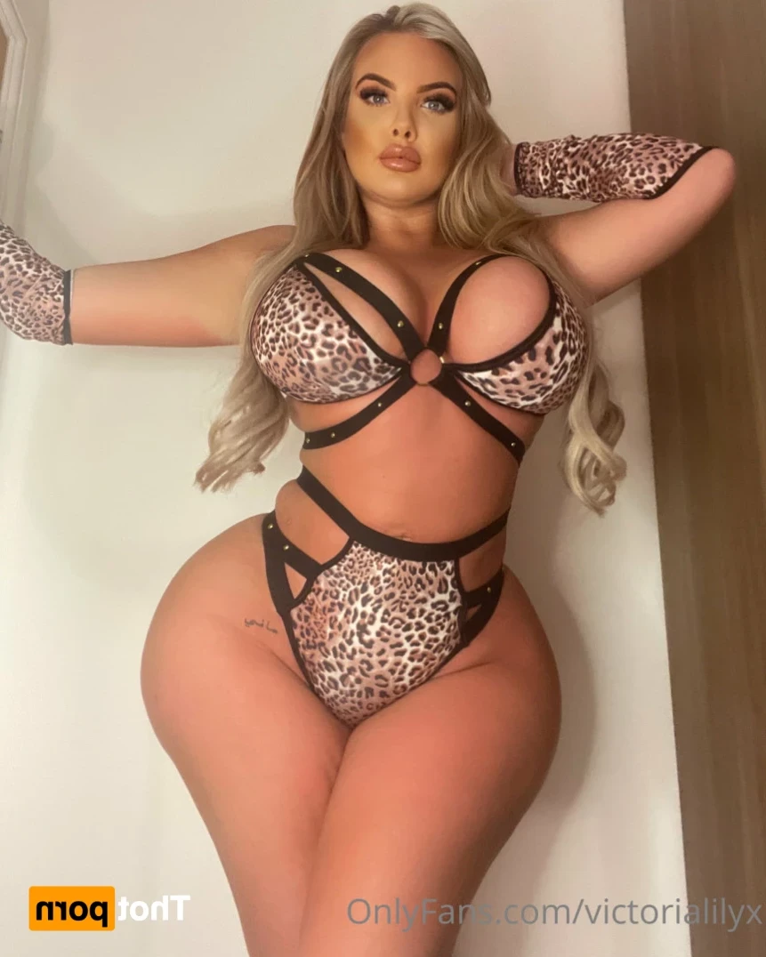 VICTORIA 💦💦 SEXTING RIGHT NOW 😈😈💦💦 [ victorialilyx ] Onlyfans leaked photo 13229747 on Hotleaks.tv