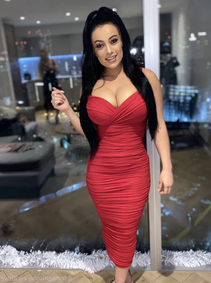 fionagirlsoho Onlyfans leaked photo 398352 on Hotleaks.tv