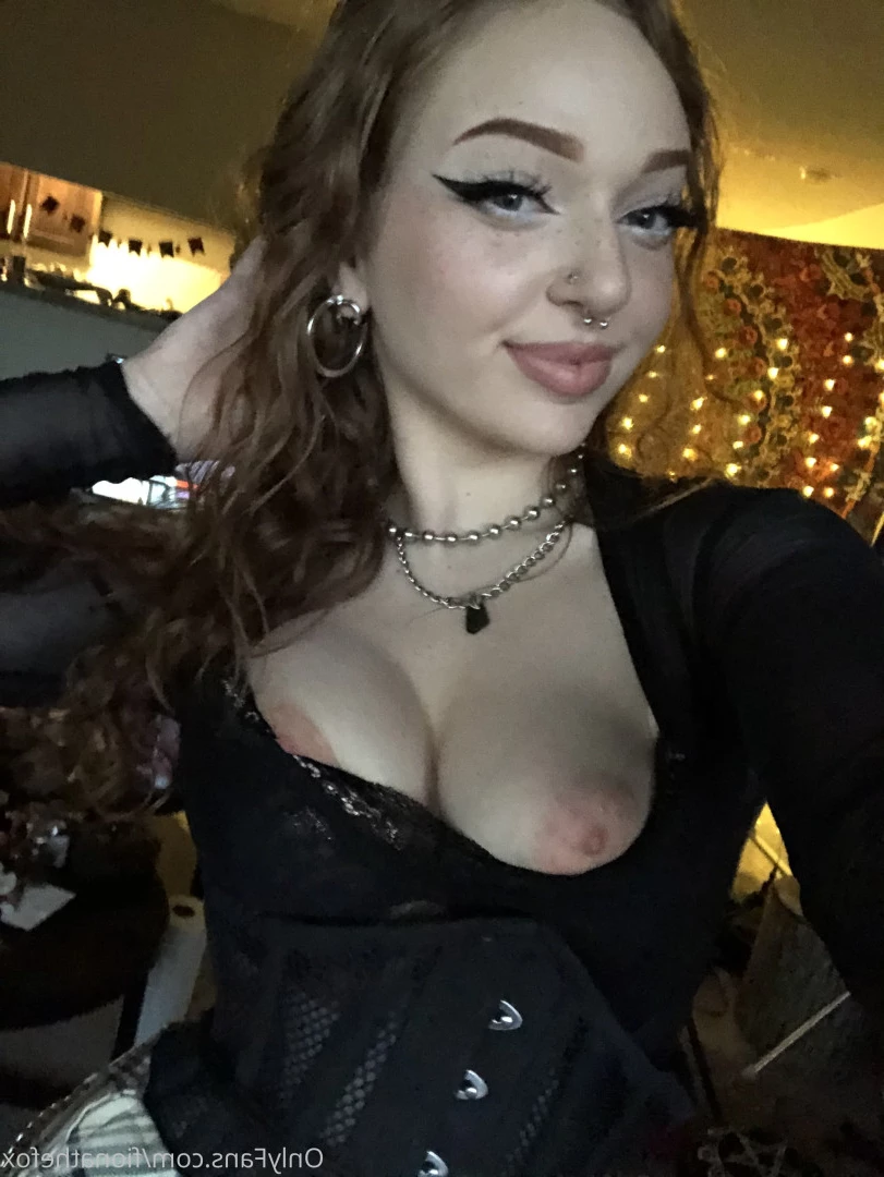Fiona The Fox [ fionathefox ] Onlyfans leaked photo 6823489 on Hotleaks.tv