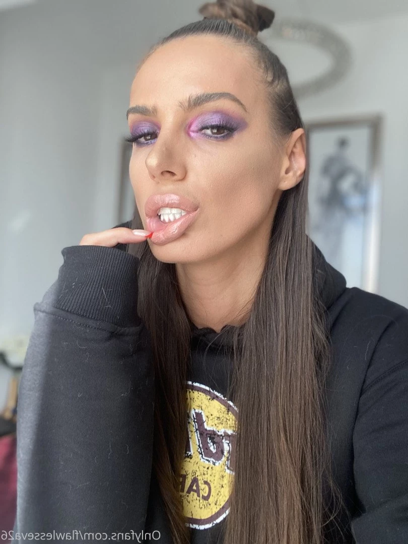 Silvia [ flawlesseva26 ] Onlyfans leaked photo 401392 on Hotleaks.tv