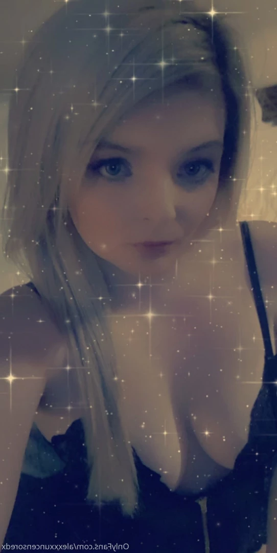 Alexxx 💕  message me 🌺 [ alexxxuncensoredx ] Onlyfans leaked photo 5665913 on Hotleaks.tv