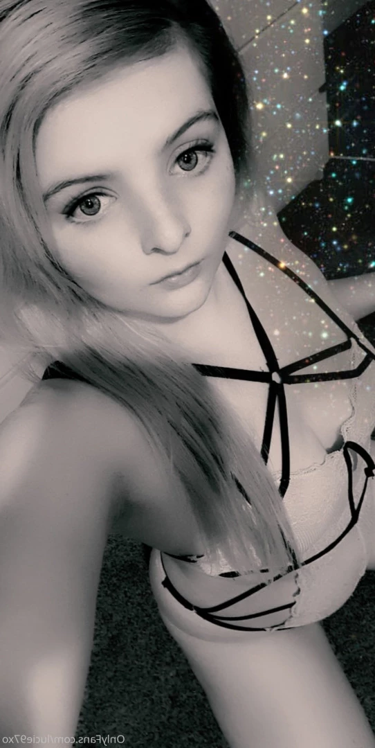 Alexxx 💕  message me 🌺 [ alexxxuncensoredx ] Onlyfans leaked photo 5690954 on Hotleaks.tv
