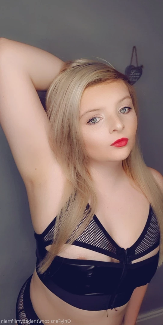 Alexxx 💕  message me 🌺 [ alexxxuncensoredx ] Onlyfans leaked photo 5730080 on Hotleaks.tv