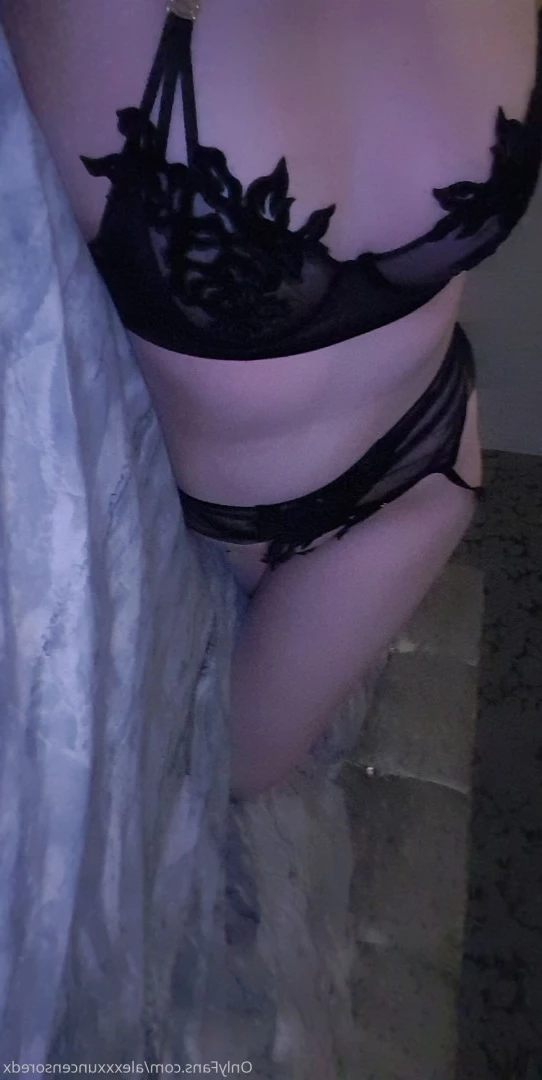 Alexxx 💕  message me 🌺 [ alexxxuncensoredx ] Onlyfans leaked photo 5742193 on Hotleaks.tv