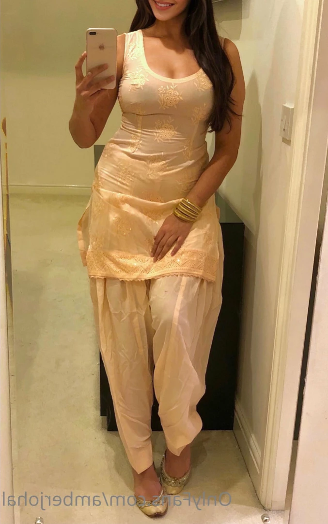 Amber Johal [ amberjohal ] Onlyfans leaked photo 12495748 on Hotleaks.tv