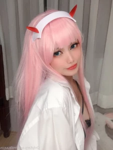 5621055