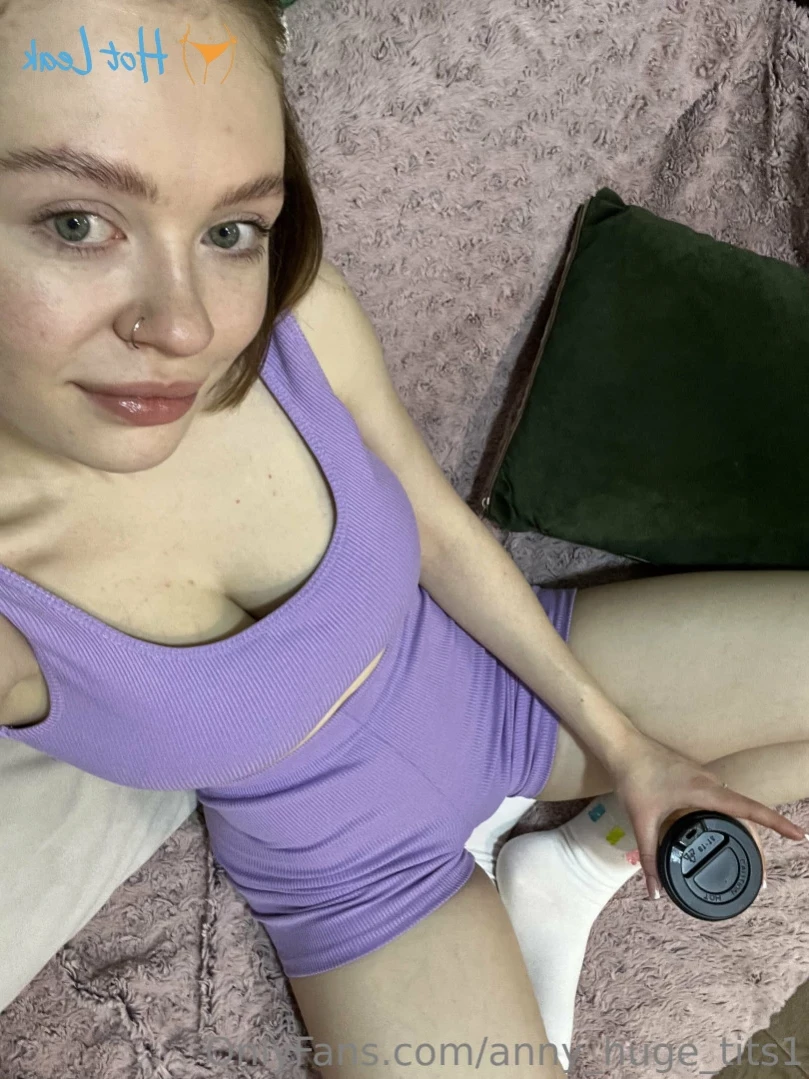 Anny Big Tit**es WEB 19-year girl [ anny_huge_tits1 ] Onlyfans leaked photo 12434205 on Hotleaks.tv