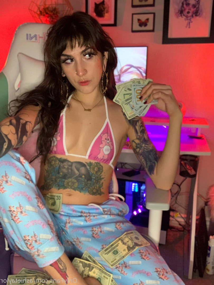 Manic Pixie Massochist 🧚🏼 [ hiitssprite ] Onlyfans leaked photo 5631764 on Hotleaks.tv