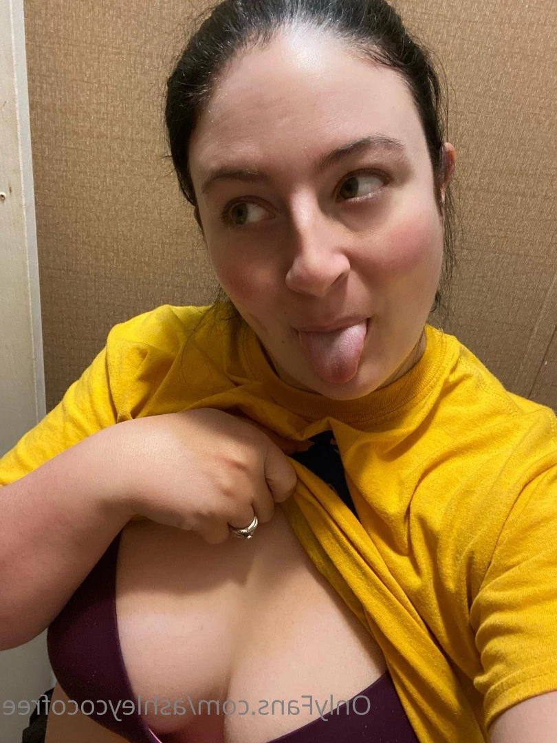 Ashley [ ashleycocofree ] Onlyfans leaked photo 5241322 on Hotleaks.tv