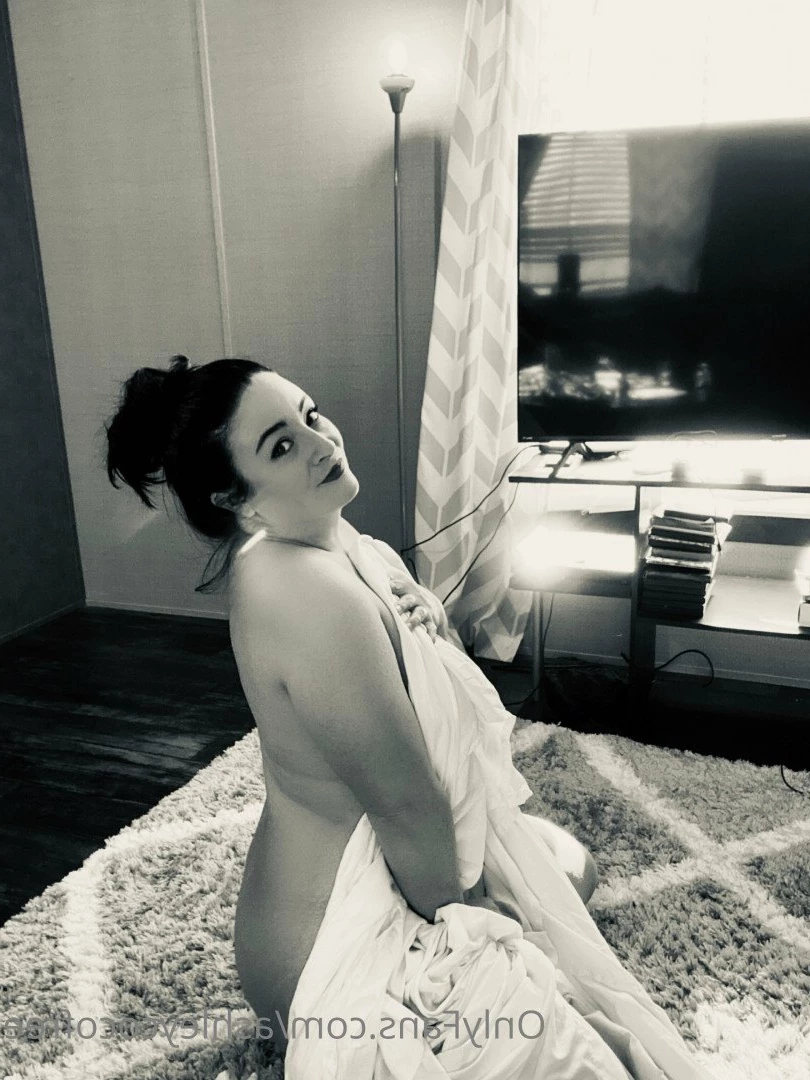 Ashley [ ashleycocofree ] Onlyfans leaked photo 5244985 on Hotleaks.tv