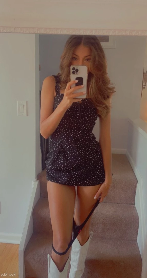 💋18yr 🅲🅾︎🅻🅻🅴🅶🅴 🅶🅸🆁🅻 💋 [ freshmanevasky ] Onlyfans leaked photo 4374682 on Hotleaks.tv