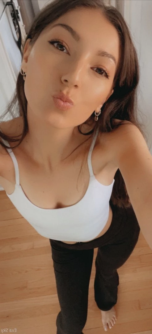 💋18yr 🅲🅾︎🅻🅻🅴🅶🅴 🅶🅸🆁🅻 💋 [ freshmanevasky ] Onlyfans leaked photo 415067 on Hotleaks.tv