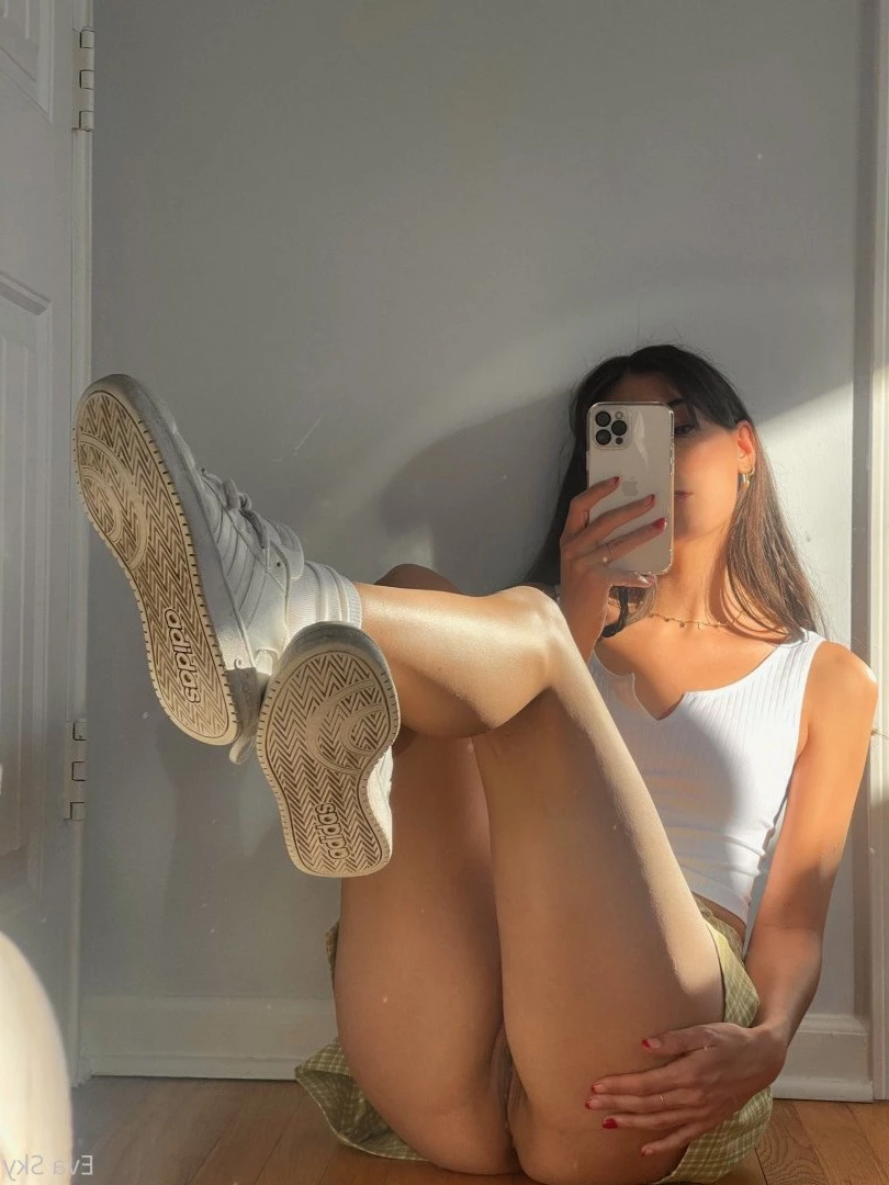 💋18yr 🅲🅾︎🅻🅻🅴🅶🅴 🅶🅸🆁🅻 💋 [ freshmanevasky ] Onlyfans leaked photo 415352 on Hotleaks.tv