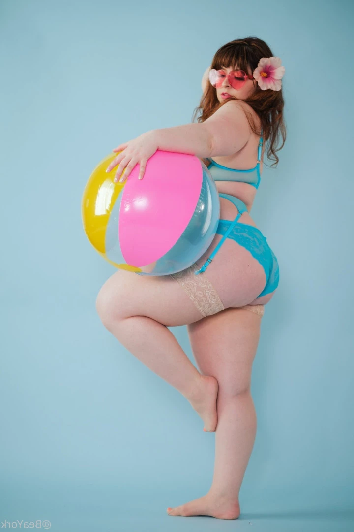 Bea York [ beayork ] Onlyfans leaked photo 5942223 on Hotleaks.tv
