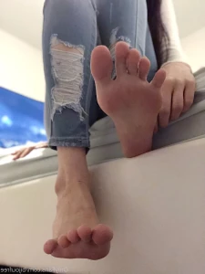 5634333