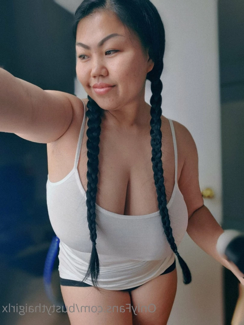 Olivia [ bustythaigirlx ] Onlyfans leaked photo 5628084 on Hotleaks.tv