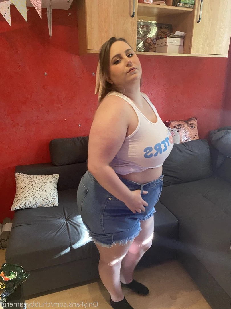 Hiatus ChubbyGamerGF [ chubbygamergf ] Onlyfans leaked photo 5146368 on Hotleaks.tv
