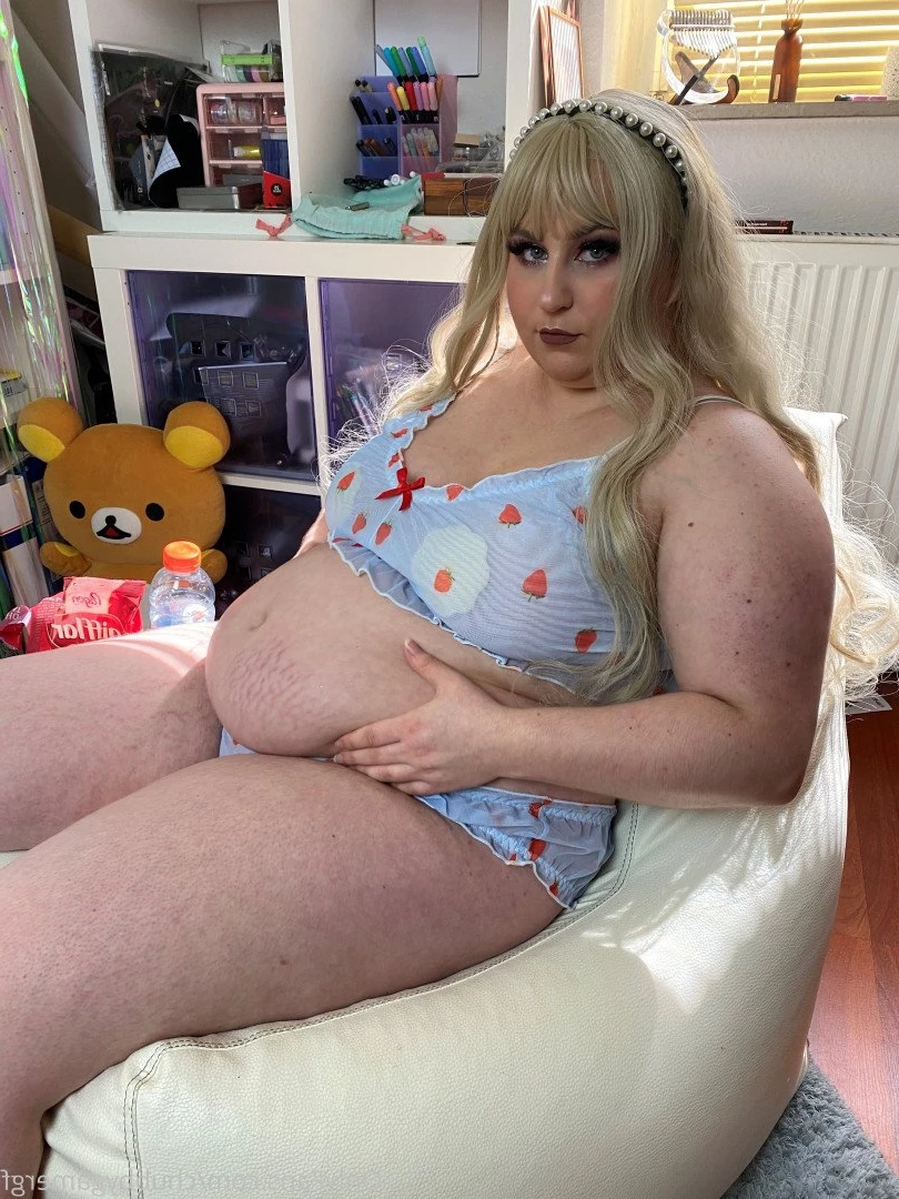 Hiatus ChubbyGamerGF [ chubbygamergf ] Onlyfans leaked photo 5149310 on Hotleaks.tv