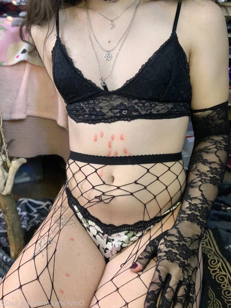 kat winter❄️ [ cutiekatw ] Onlyfans leaked photo 5620443 on Hotleaks.tv