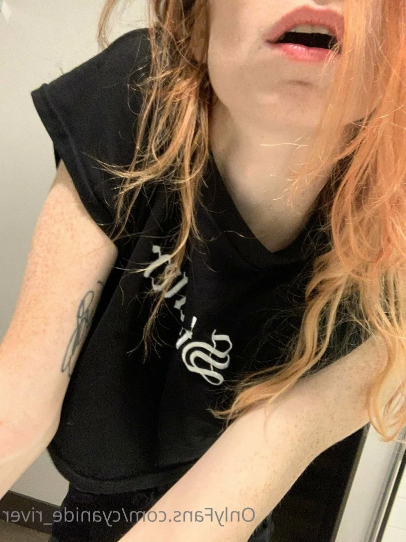 🧡🖤CyanideChuuni🖤🧡 [ cyanide_river ] Onlyfans leaked photo 5166348 on Hotleaks.tv