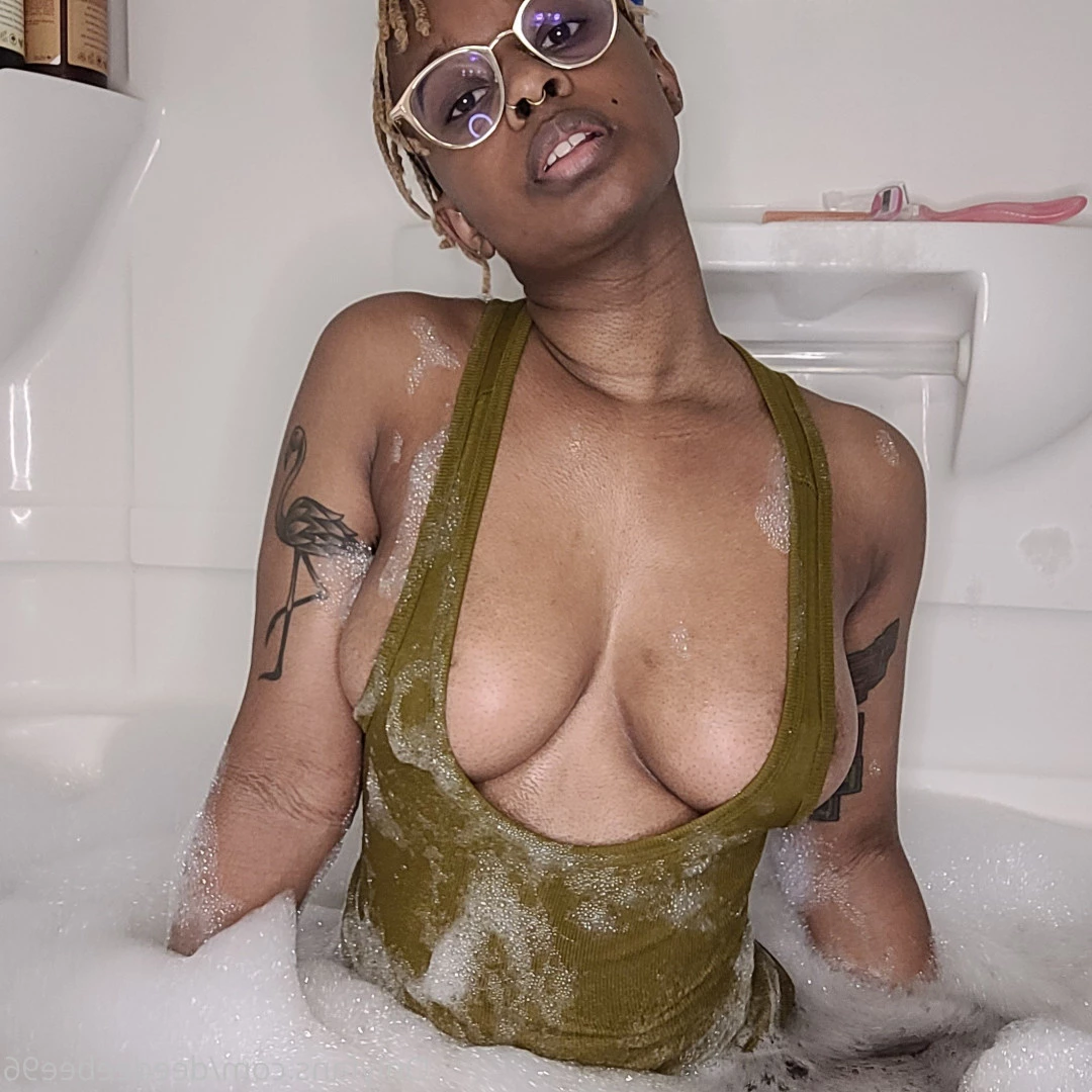 DeeDeeBee [ deedeebee96 ] Onlyfans leaked photo 5801732 on Hotleaks.tv