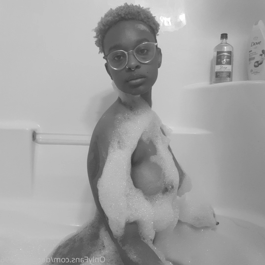 DeeDeeBee [ deedeebee96 ] Onlyfans leaked photo 5808272 on Hotleaks.tv