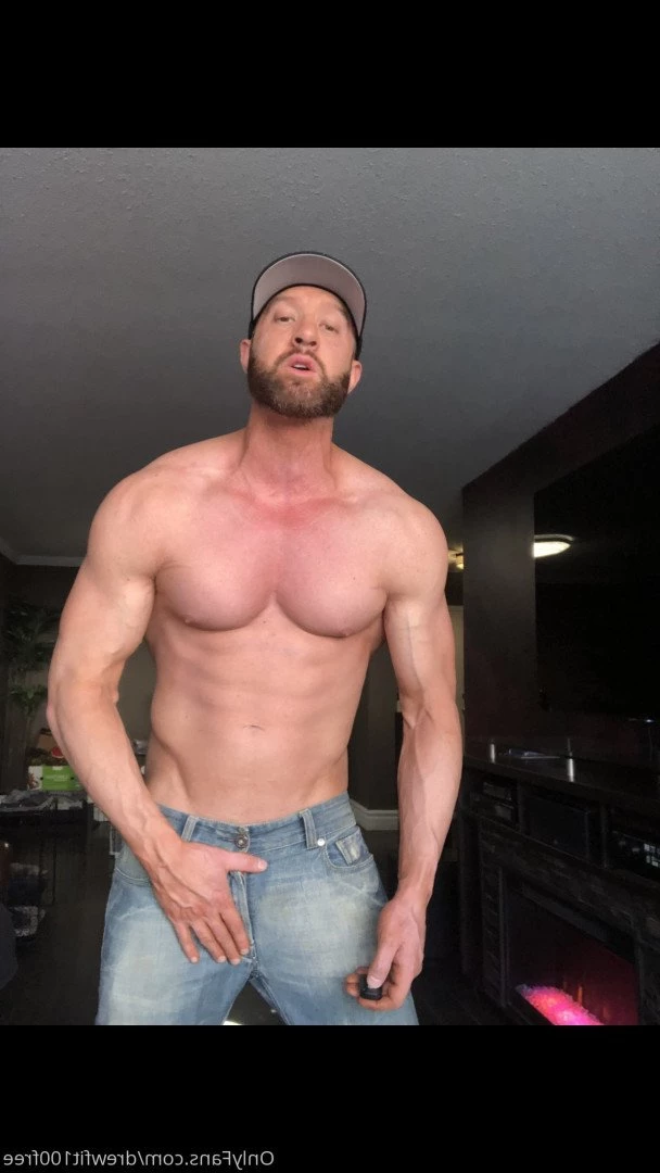 Your Fav 𝐃𝐀𝐃𝐃𝐘 𝐃𝐑𝐄𝐖😈🍆💦 [ drewfit100free ] Onlyfans leaked photo 5135048 on Hotleaks.tv