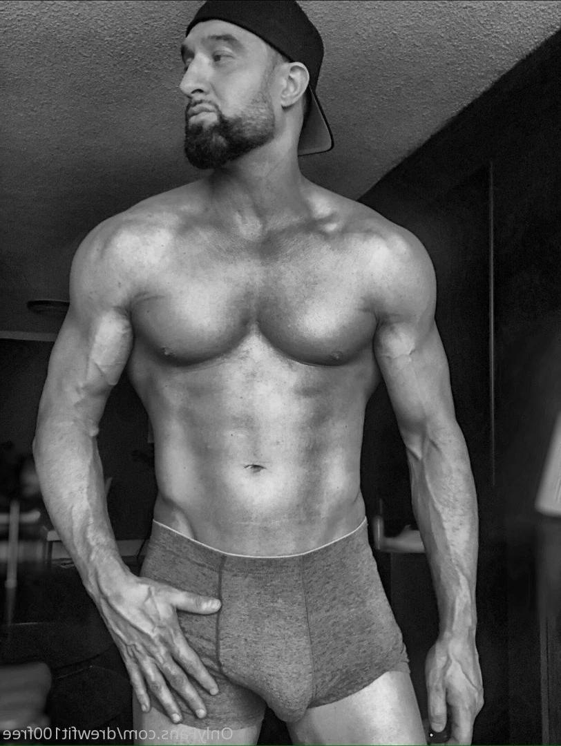 Your Fav 𝐃𝐀𝐃𝐃𝐘 𝐃𝐑𝐄𝐖😈🍆💦 [ drewfit100free ] Onlyfans leaked photo 5135350 on Hotleaks.tv