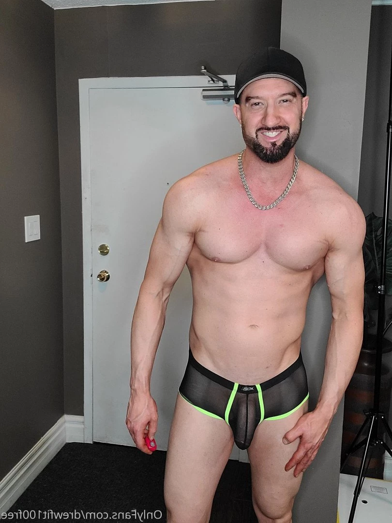 Your Fav 𝐃𝐀𝐃𝐃𝐘 𝐃𝐑𝐄𝐖😈🍆💦 [ drewfit100free ] Onlyfans leaked photo 5135363 on Hotleaks.tv