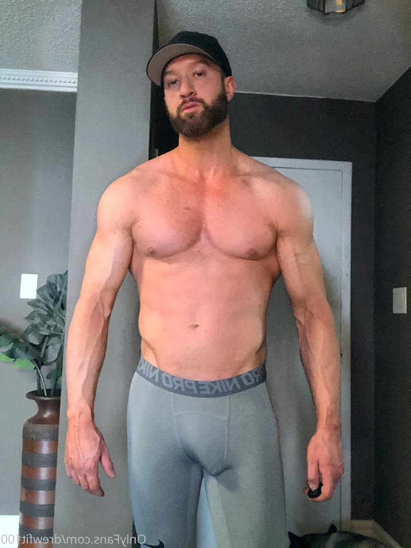 Your Fav 𝐃𝐀𝐃𝐃𝐘 𝐃𝐑𝐄𝐖😈🍆💦 [ drewfit100free ] Onlyfans leaked photo 5793017 on Hotleaks.tv