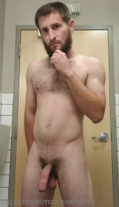 5588174