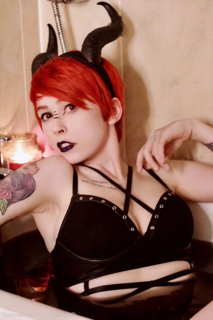 Ember Wolf [ emberwolf ] Onlyfans leaked photo 5101782 on Hotleaks.tv