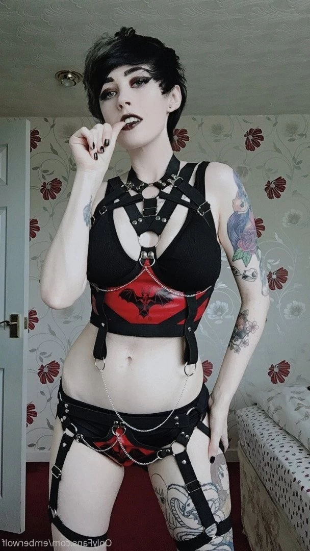 Ember Wolf [ emberwolf ] Onlyfans leaked photo 5103554 on Hotleaks.tv