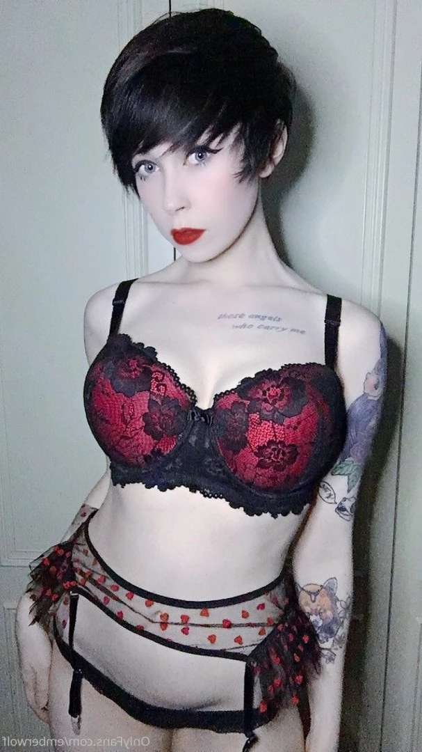 Ember Wolf [ emberwolf ] Onlyfans leaked photo 5104181 on Hotleaks.tv