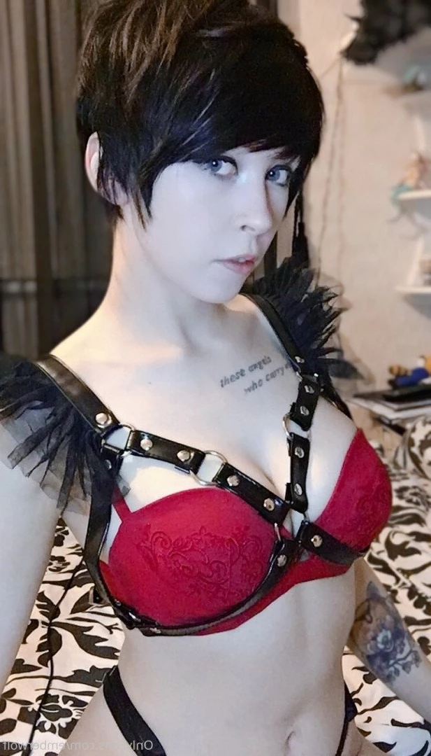 Ember Wolf [ emberwolf ] Onlyfans leaked photo 5104290 on Hotleaks.tv