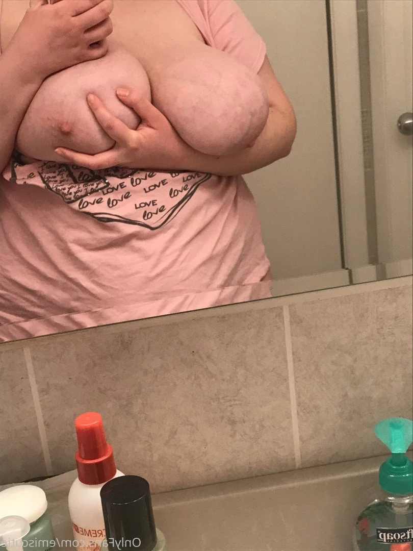 emiscutie Onlyfans leaked photo 5076327 on Hotleaks.tv