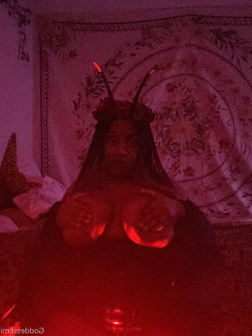emithegoddess Onlyfans leaked photo 5094392 on Hotleaks.tv
