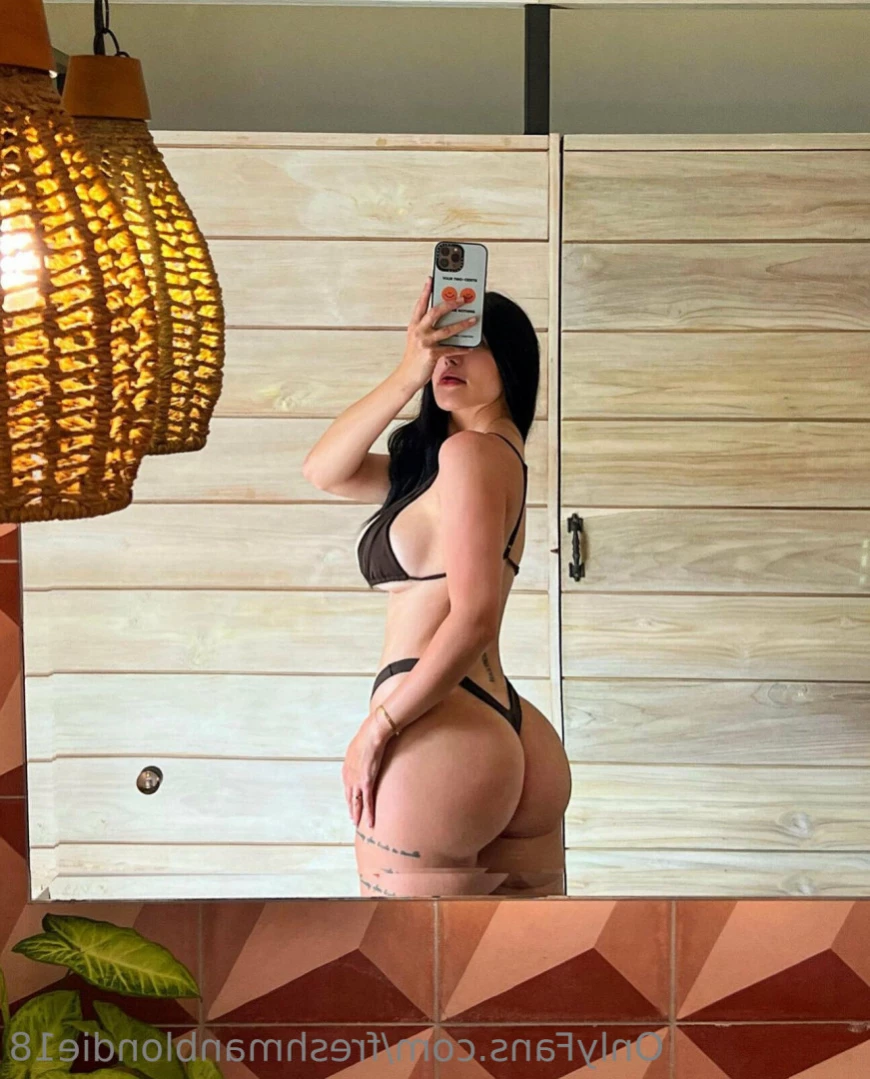freshmanblondie18 Onlyfans leaked photo 15922422 on Hotleaks.tv