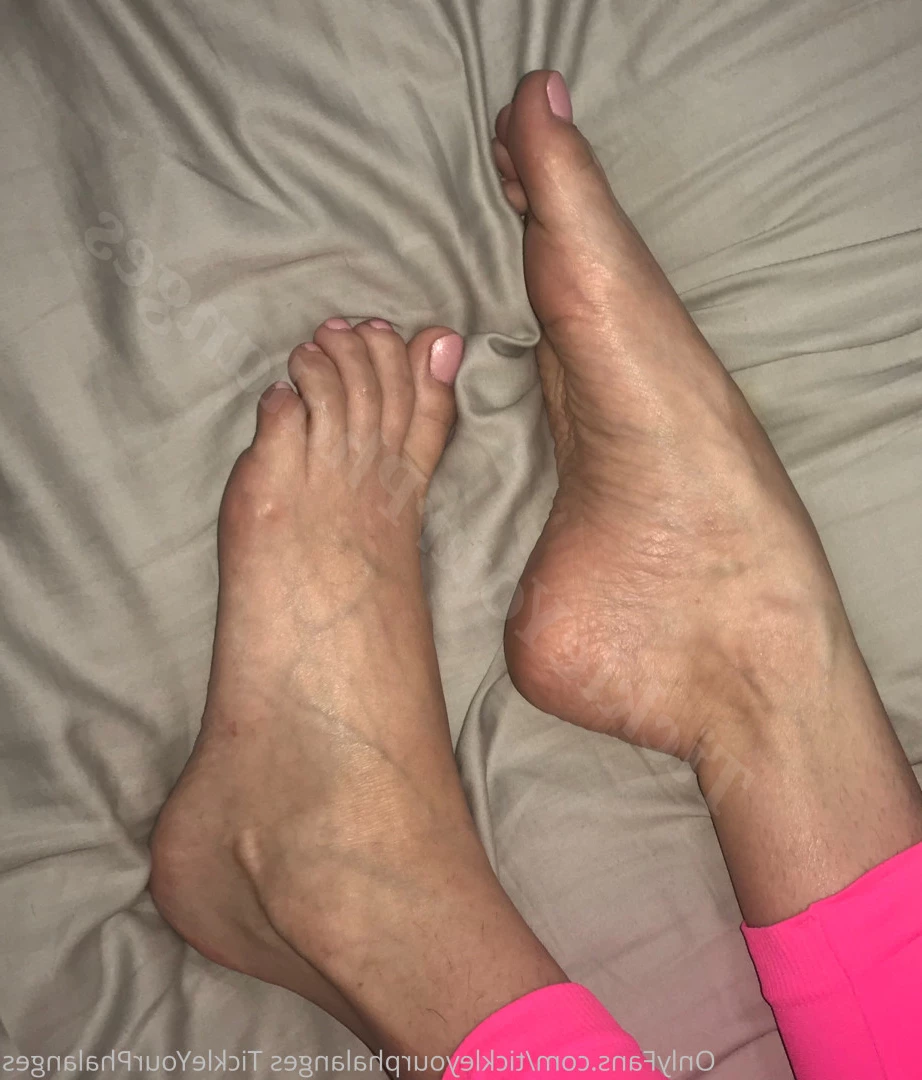 Goddess Tickle-Femdom Foot Goddess [ goddess_tickle ] Onlyfans leaked photo 5610556 on Hotleaks.tv