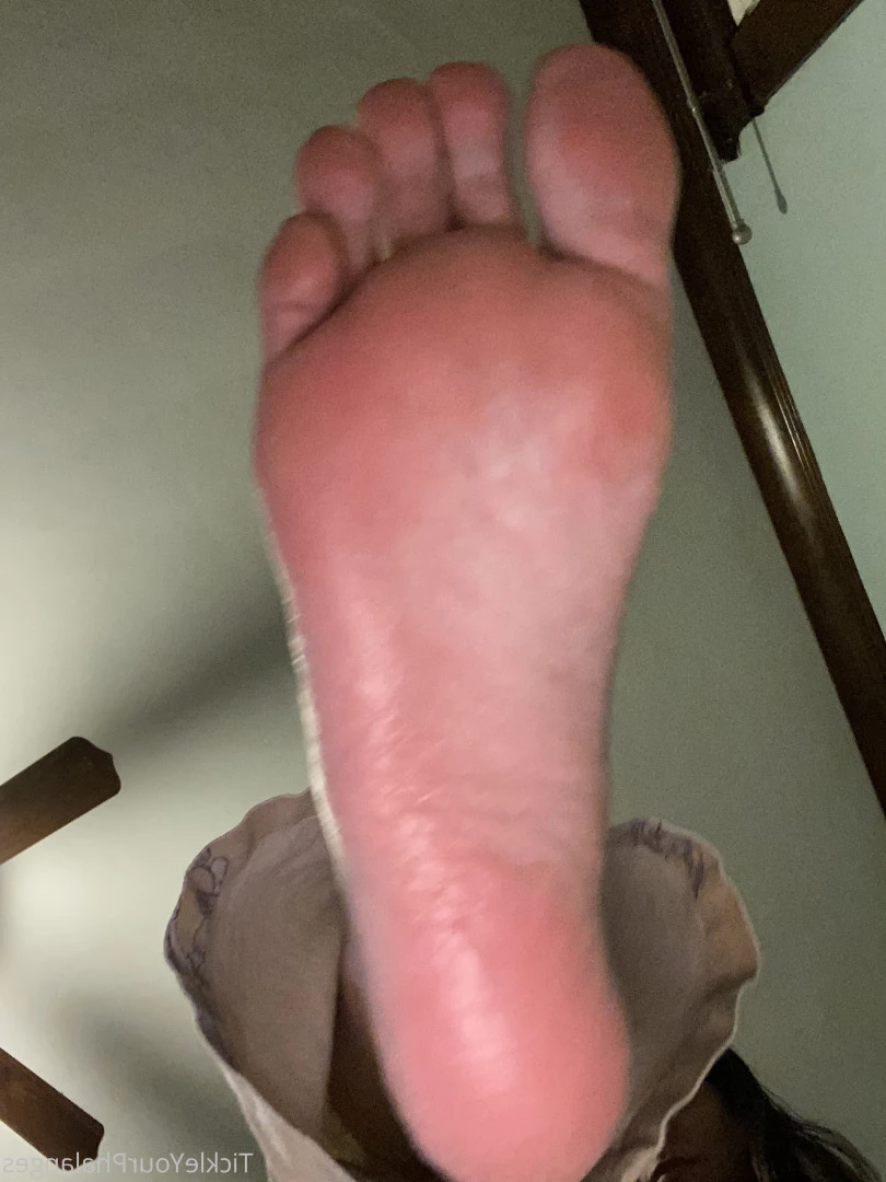Goddess Tickle-Femdom Foot Goddess [ goddess_tickle ] Onlyfans leaked photo 5611143 on Hotleaks.tv