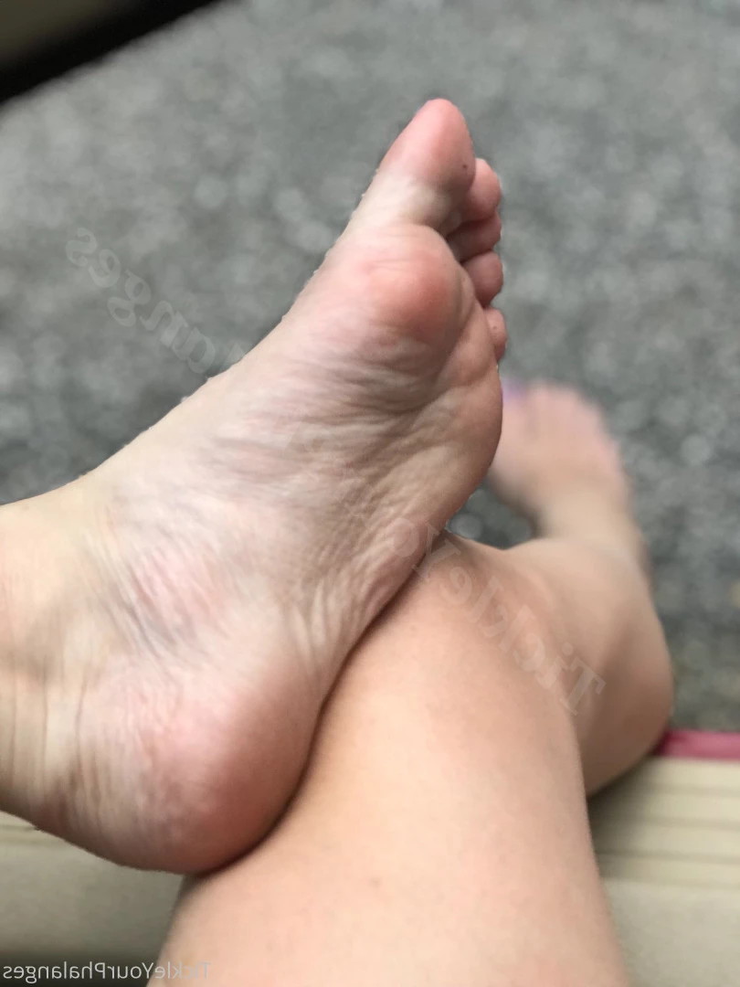 Goddess Tickle-Femdom Foot Goddess [ goddess_tickle ] Onlyfans leaked photo 5617097 on Hotleaks.tv