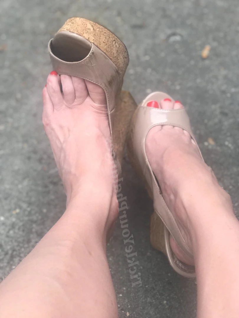 Goddess Tickle-Femdom Foot Goddess [ goddess_tickle ] Onlyfans leaked photo 5619741 on Hotleaks.tv